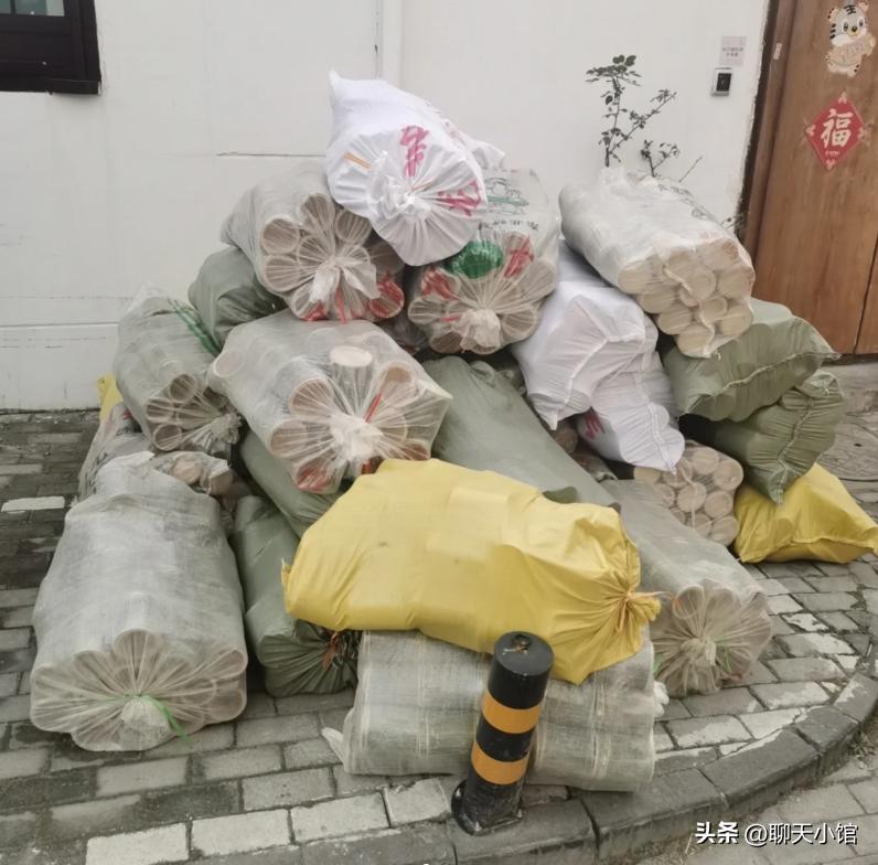 记者暗访奶茶里的真相,曝光竹筒奶茶反复使用