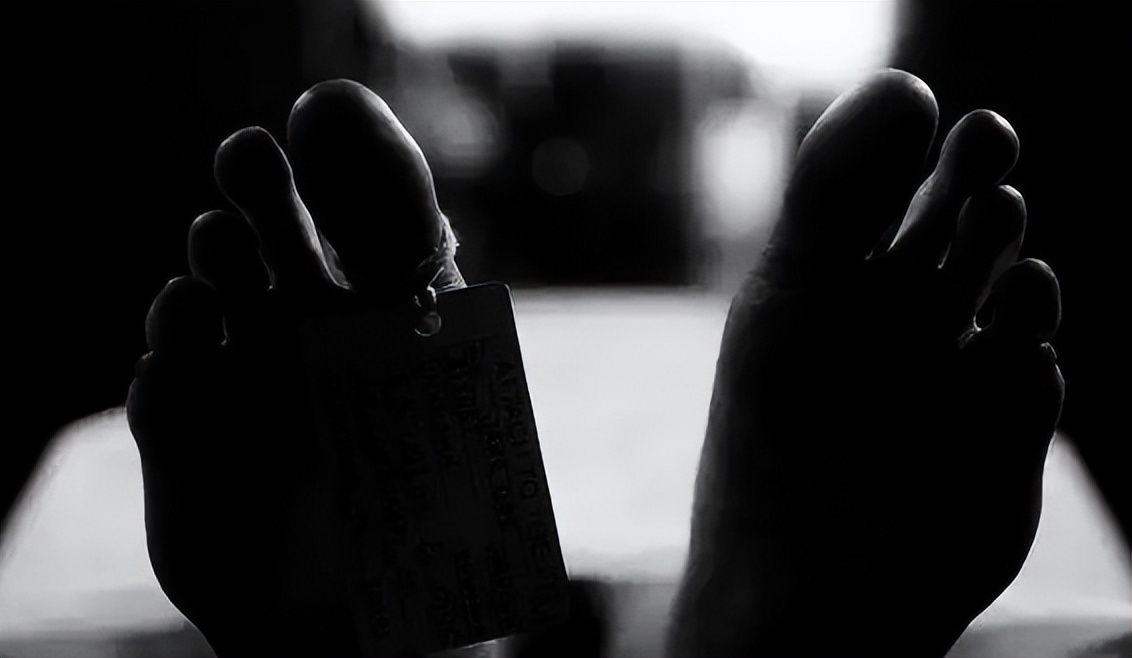 南非女孩巴特曼:因巨臀被白人骗到欧洲做展览,死后200年成标本