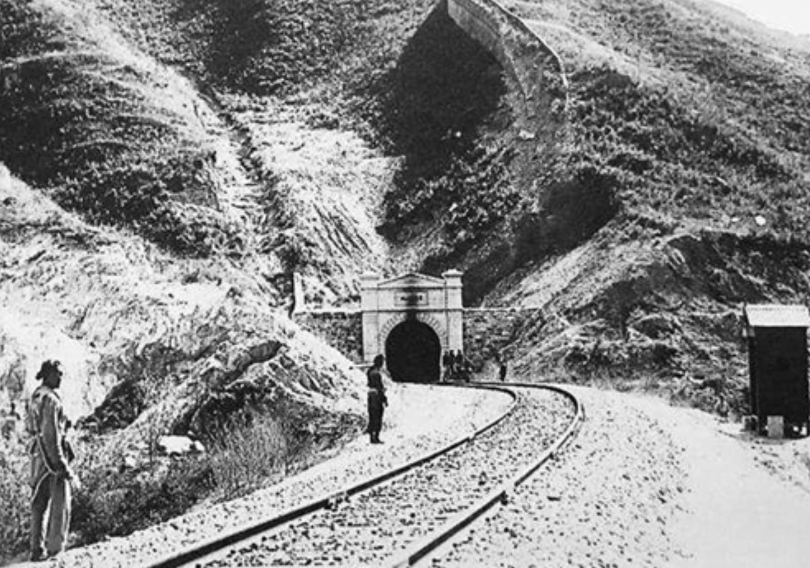 詹天佑人字形铁路事迹简介,詹天佑所修建的人字形铁路图片