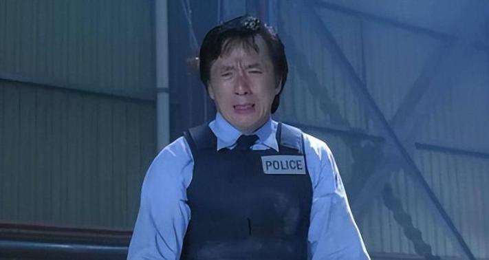 7次断手、全身100多针、大小便*禁失**，这些武打明星让人动容