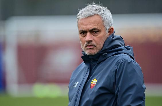 罗马平局创纪录！意媒曝扎尼奥洛红牌原因！扎尼奥洛暗讽裁判