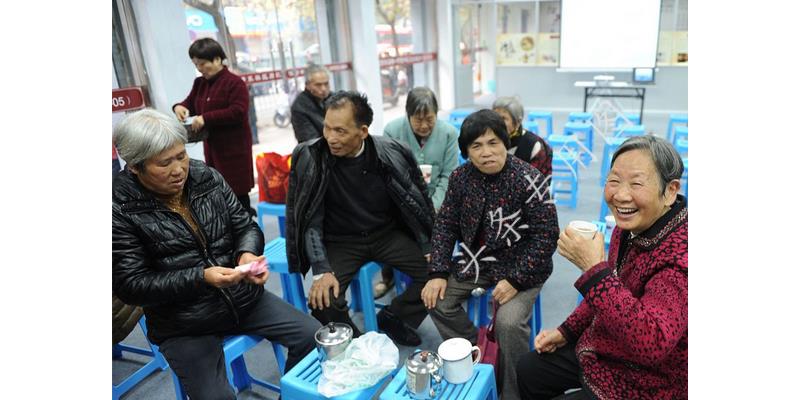 退休后参加暴走团，2年花了5万多，如今被女儿嫌弃，我决定退出