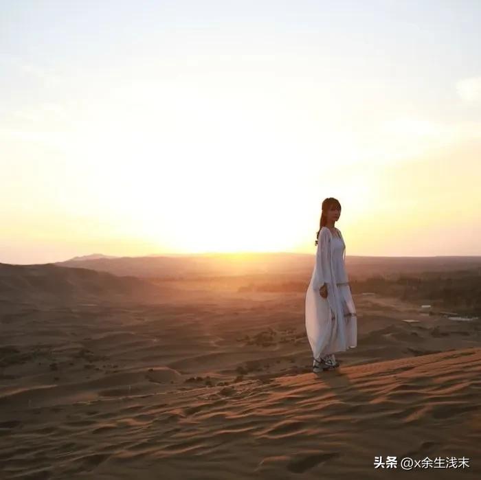 流年陌上,一抹烟火闲愁,红尘深处,惟愿时光清简,岁月静好