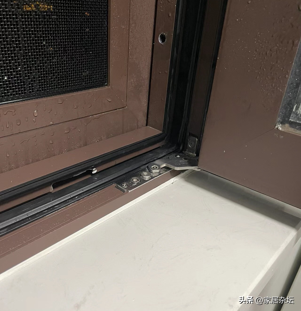 装修换窗户往屋里漏水,装修好的房子窗户漏水怎么解决