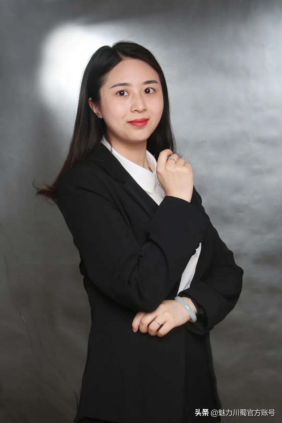 绵阳外国语学校李俊老师,绵阳外国语学校历史老师