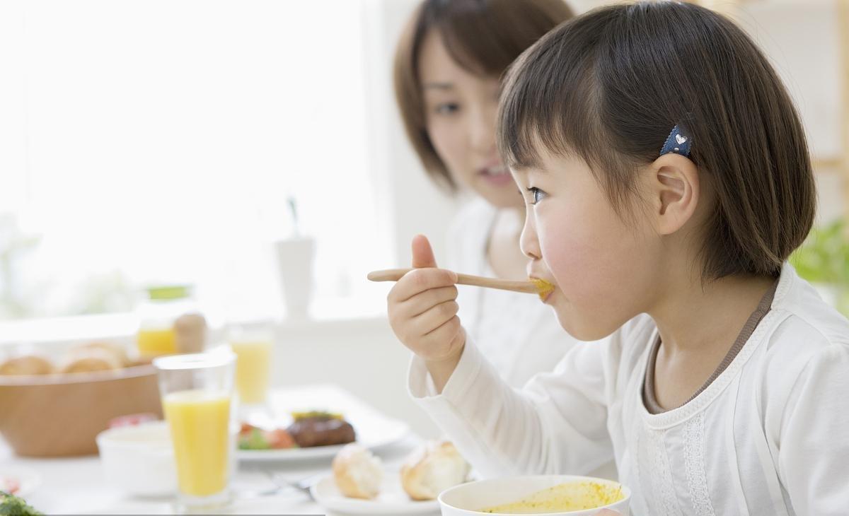 早餐给孩子吃什么最补脑又营养,学生益智补脑一周早餐食谱