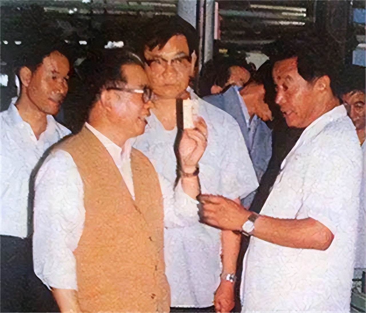 褚时健褐色红塔山多少钱一包,红塔山新品香烟褚氏经典