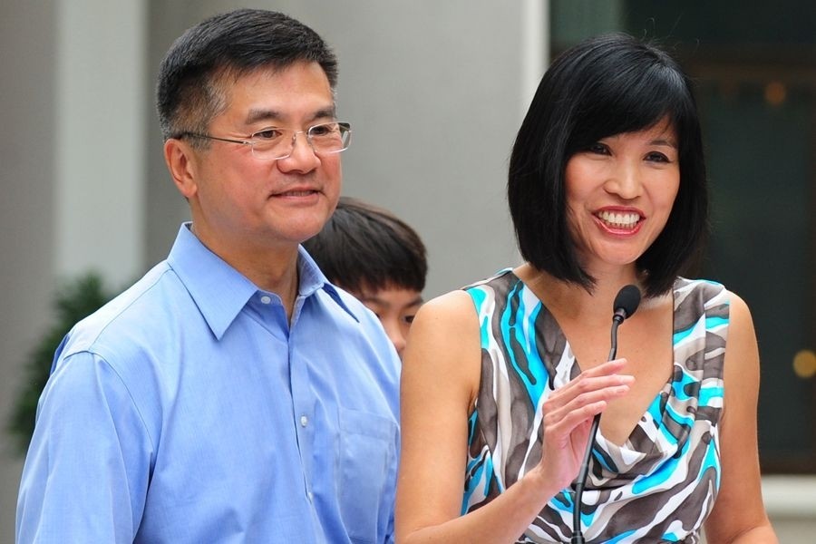 美国华裔部长骆家辉：任期内多次*压打**华为，卸任后竟来中国捞金？