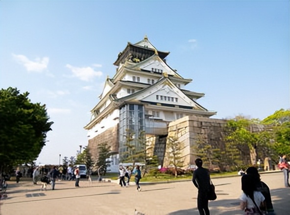 闊╁浗瀵规棩鏈彂璧风殑鍙嶅嚮,浠ら煩鍥戒汉闇囨儕鐨勪腑鍥戒簨