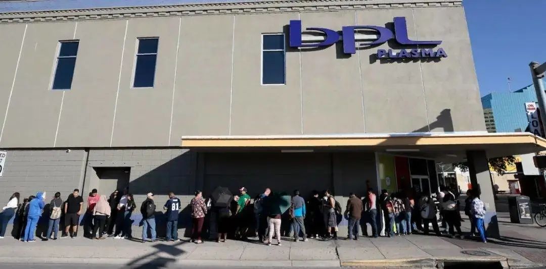 美国靠*血卖**,一年竟然赚回200多亿美元