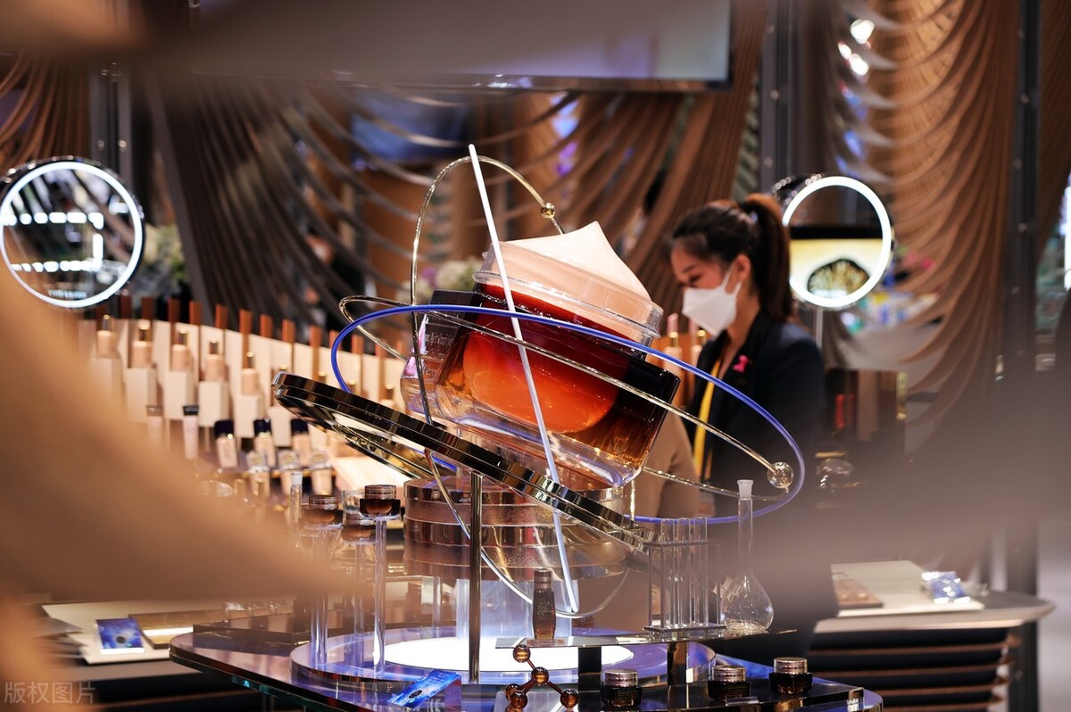 上美股份港股,国货美妆第一股在美上市