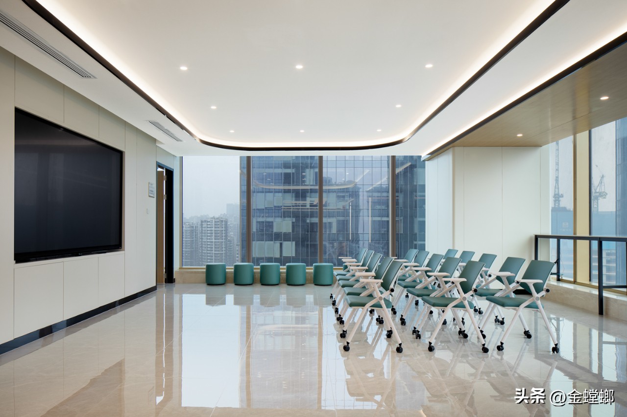 以人为本、科技赋能—南京仁杉金鹰综合门诊部顺利竣工