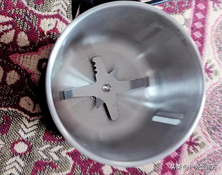 钓鱼基础用品有哪些,钓鱼必备用品有哪些