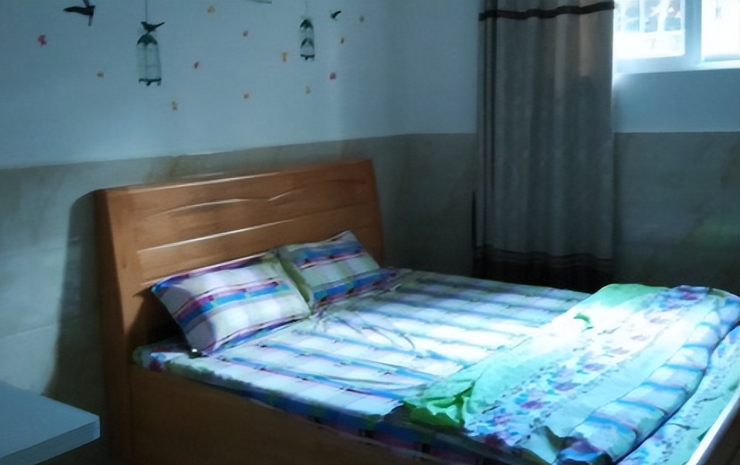 03年轰动中央的大案，19岁少年偷走高考试卷，万千考生因此落榜