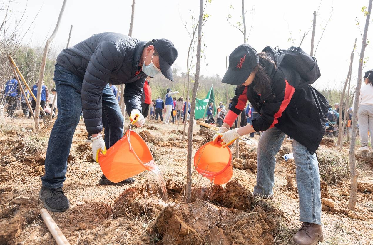 “植”此青绿、共“树”希望中粮可口可乐在辽宁掀起全民义务植树风潮