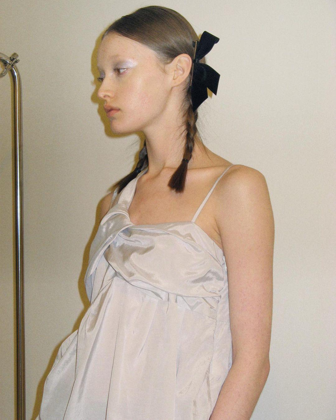 看韩国的衣服应该搜什么,韩国女生都穿什么风格的衣服