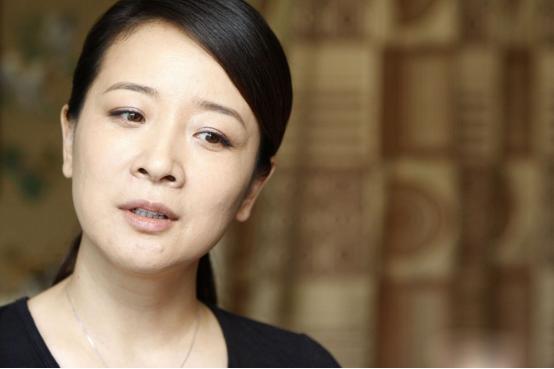 陈小艺婚后生活,52岁陈小艺分居11年