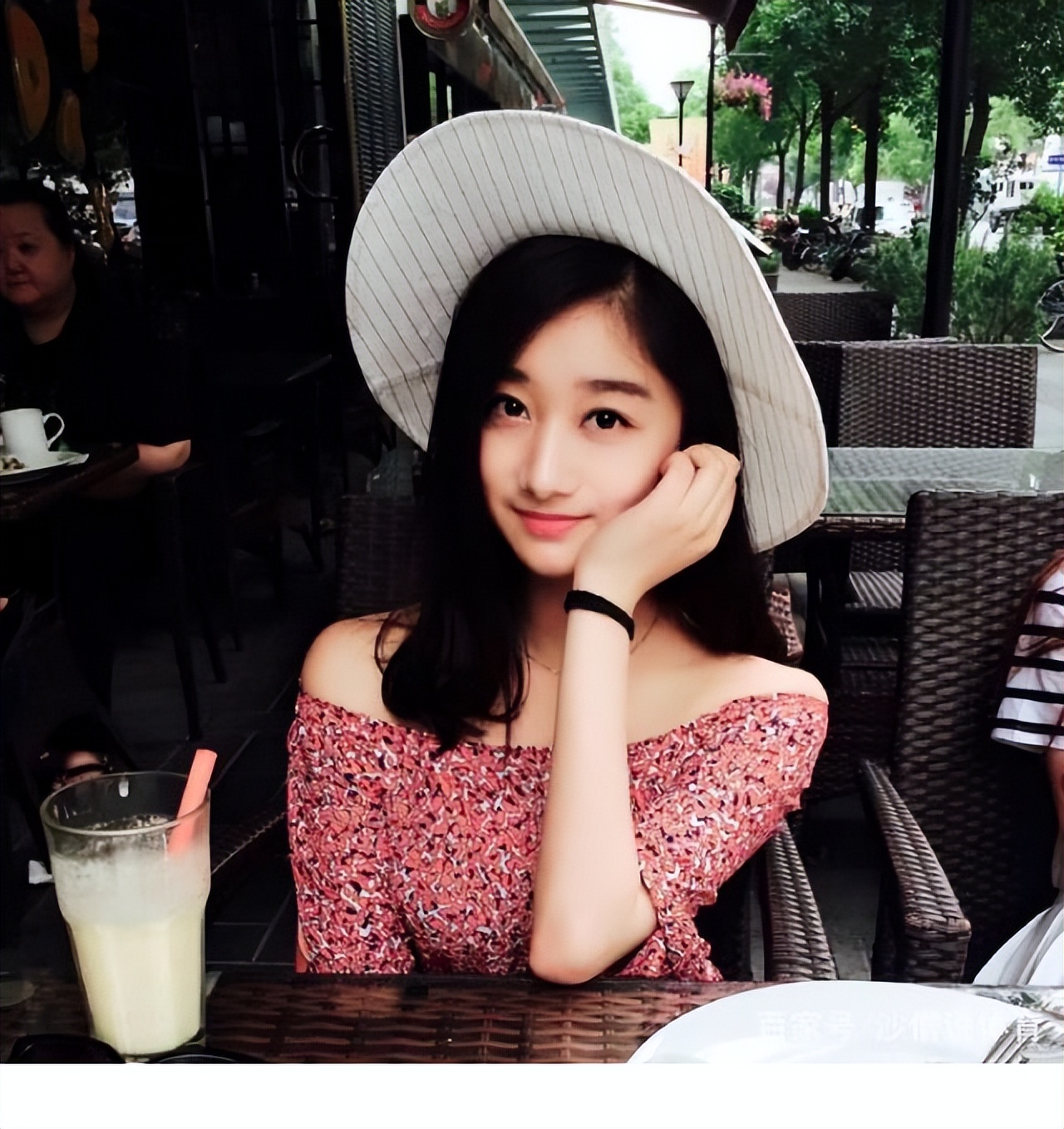 艺体女神王曼亲私密故事？浙大校花颜值不输张豆豆？曼亲生活细节