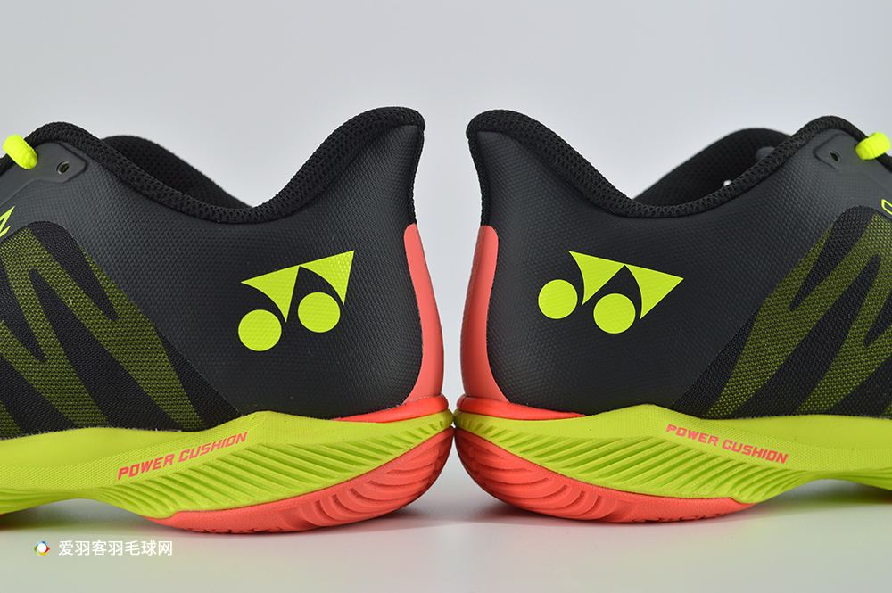 尤尼克斯羽毛球鞋林丹款17款,尤尼克斯林丹cfz二代