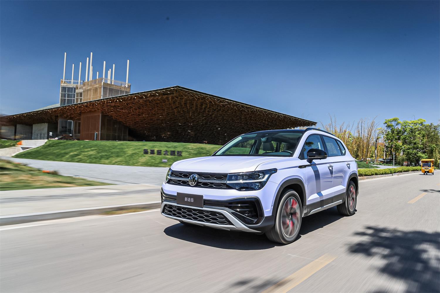 途岳300tsi两驱新月版试驾,上汽大众途岳两驱豪华版试驾