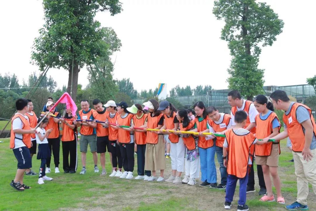 盛典展播丨金苹果锦城第一中学李滔：因为自己淋过雨，更想为别人撑一把伞