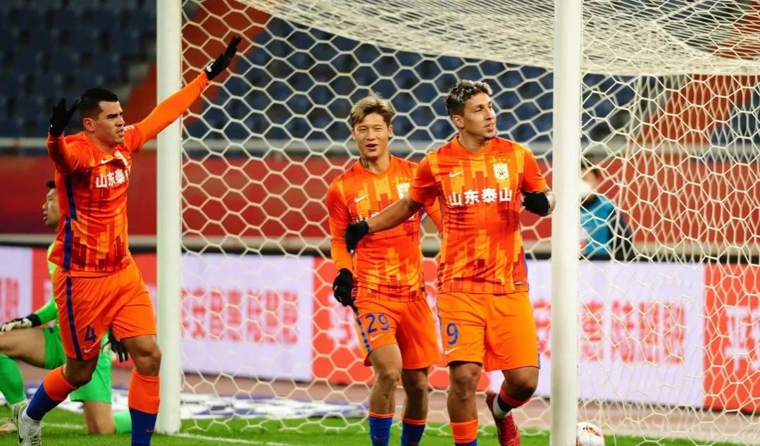 中超泰山击败河北队复盘,海港vs泰山费莱尼逃过红牌
