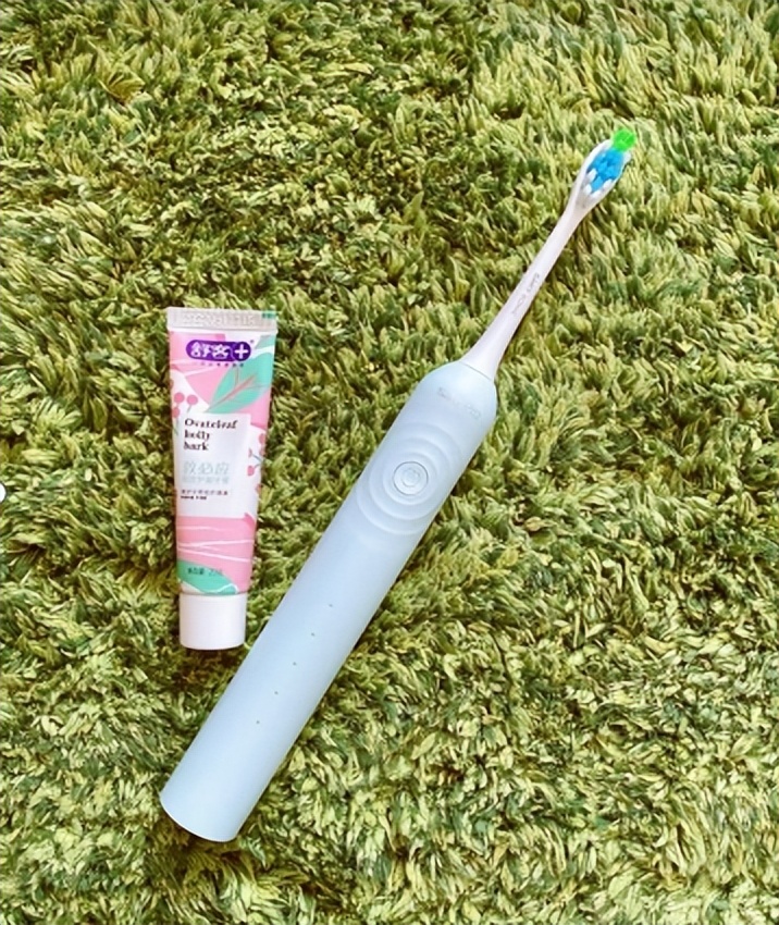 牙刷欧乐b和飞利浦松下,电动牙刷飞利浦松下usmile哪个好