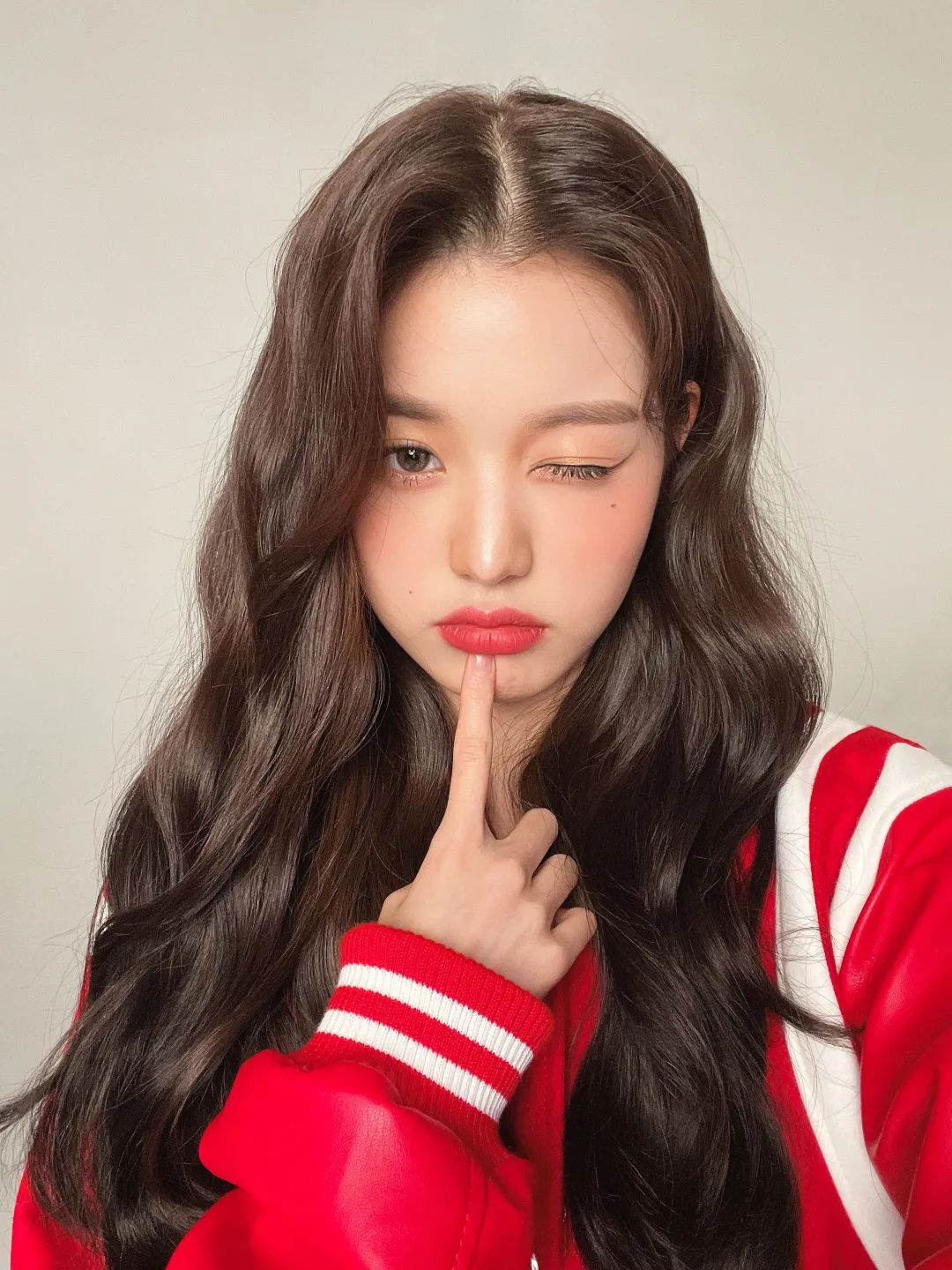 别再染挂耳染了，今年流行的“巴黎画染”太好看了