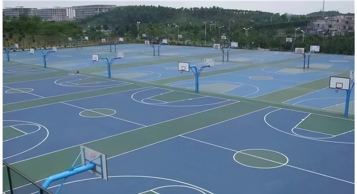 新国标水性硅PU塑胶球场建造费用,新国标硅pu球场最佳厚度