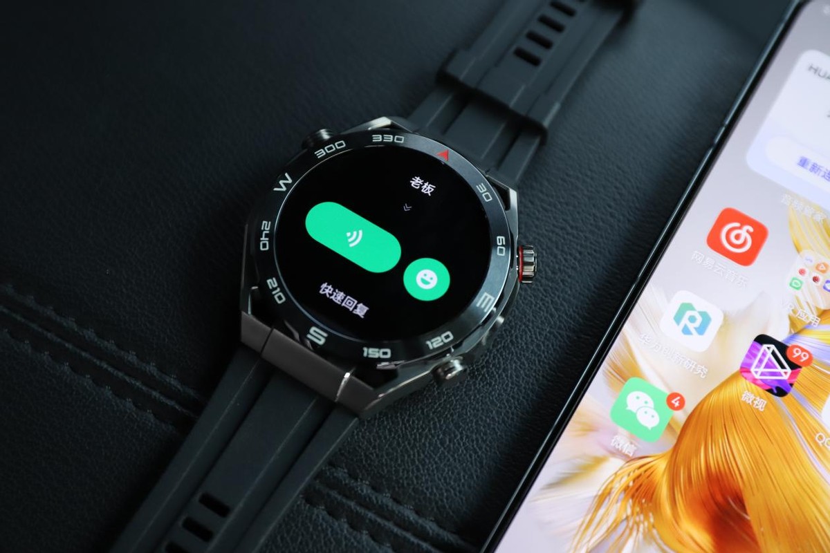 华为watchultimate对比watch4,华为表王watchultimate