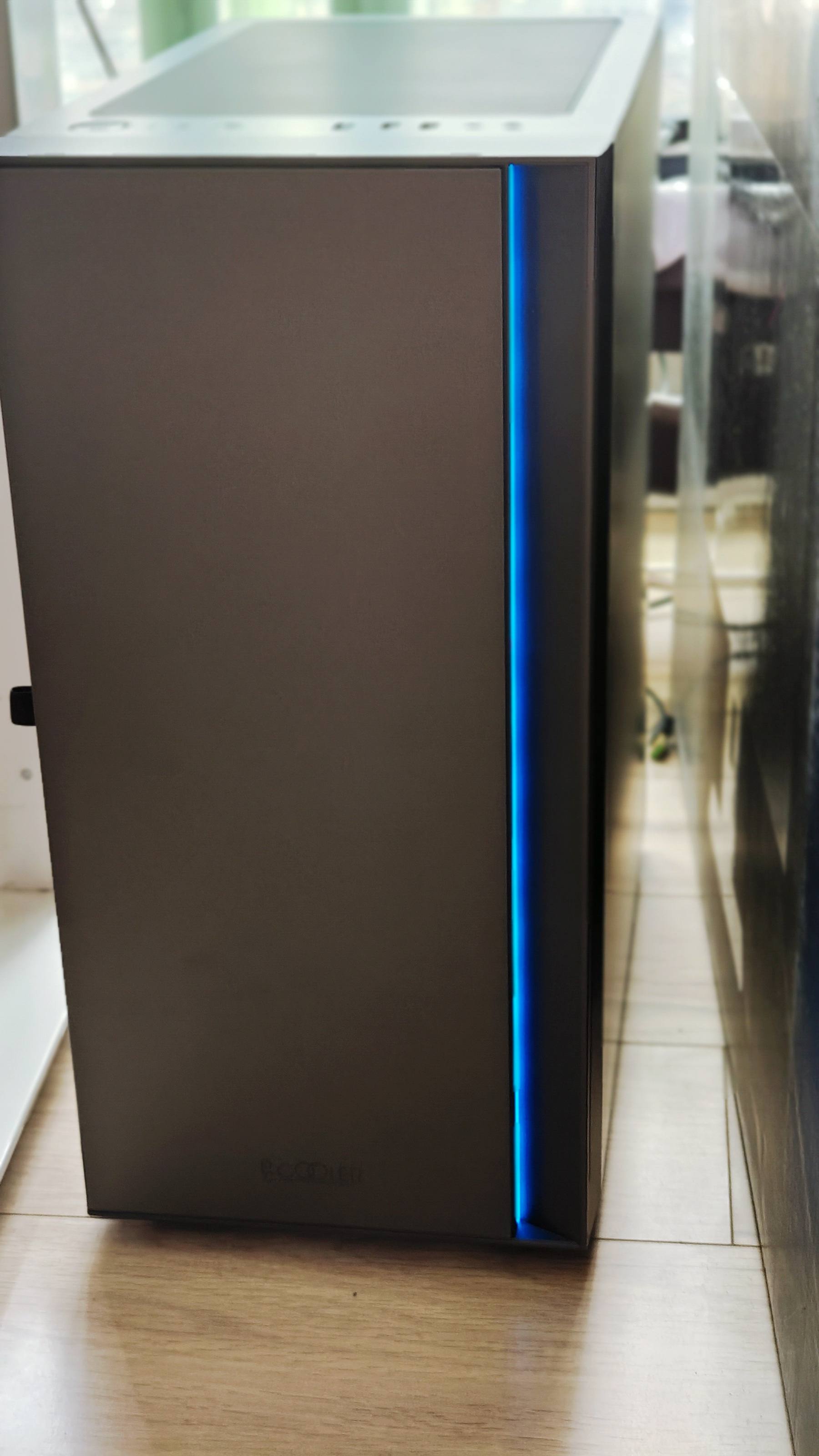 低调务实的办公电脑之选：超频三光愈2钛灰色机箱+EF120风扇