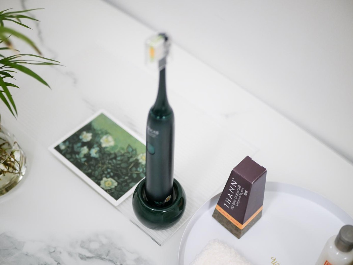 usmile电动牙刷和飞利浦电动牙刷,华为电动牙刷和飞利浦电动牙刷