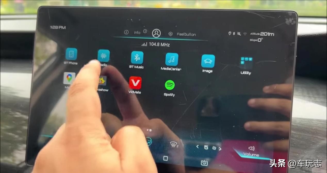 e6比亚迪新能源汽车,纯电动比亚迪e6不容忽视的亮点