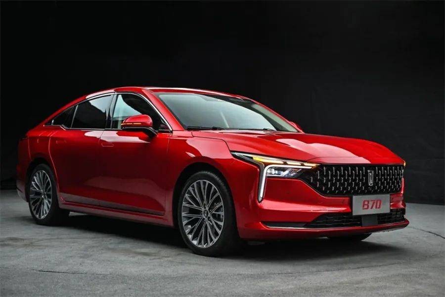 2011年奔腾b70是中级车吗,奔腾b702022款1.5t自动乐享型黑科技