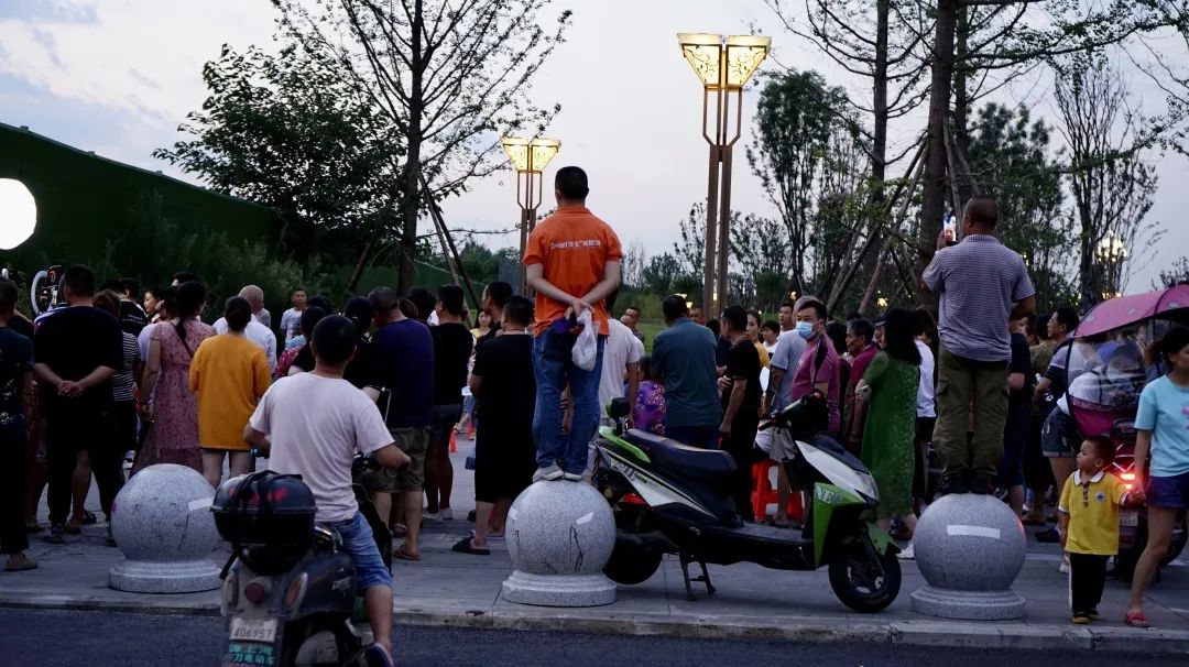 凤凰山，宇宙级草根网红孵化中心