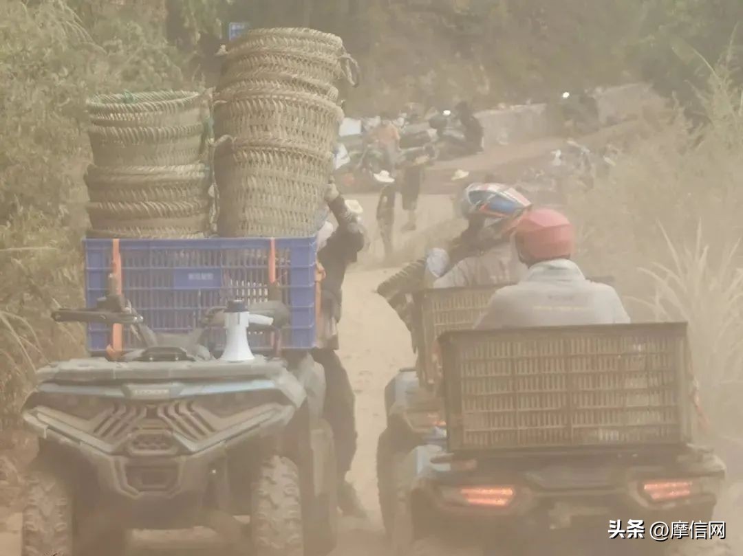 迎战川渝山火的消防员,重庆众志成城对抗山火