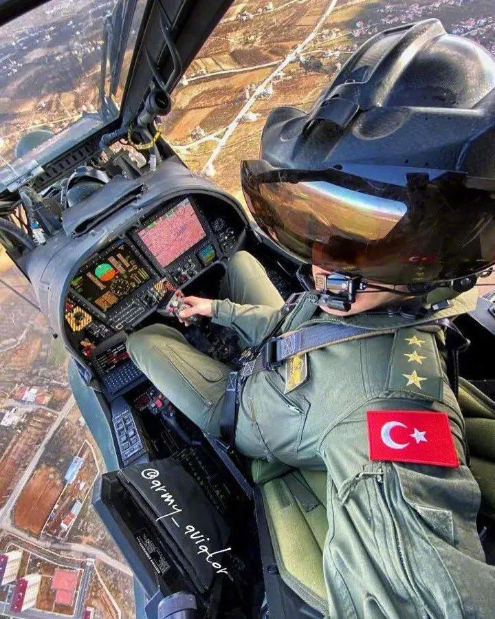 土耳其t129直升机服役,土耳其t129直升机与中国武直10对比