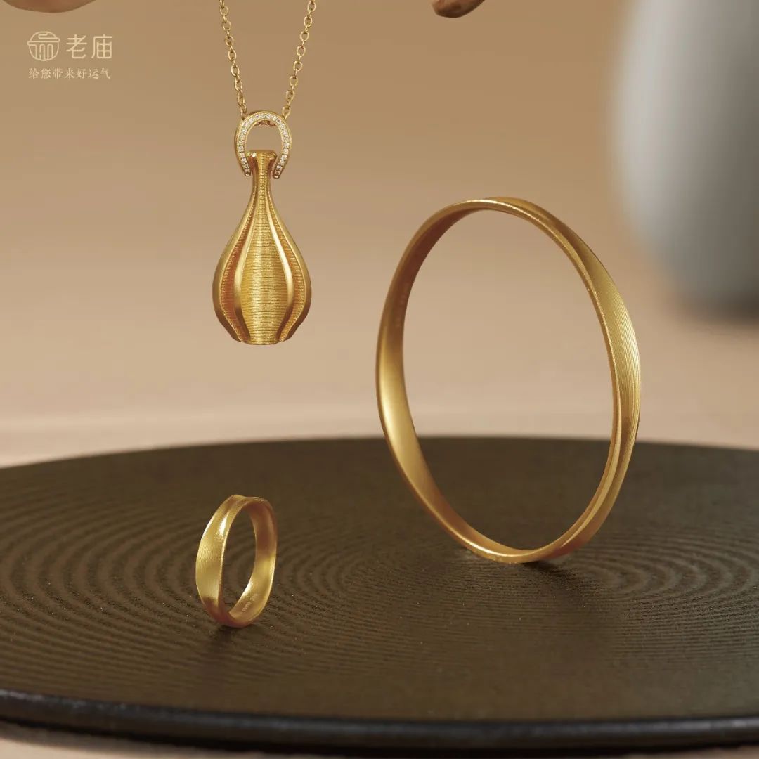 出门怎样带东西方便不拿行李箱,过年出门带什么样的首饰