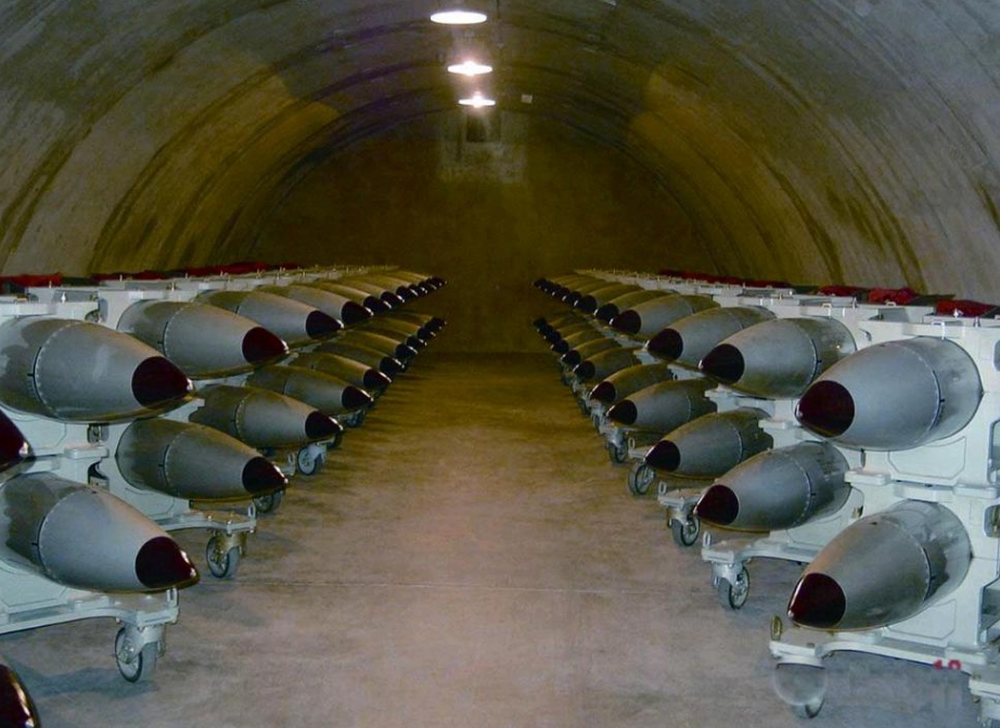 歼20战斗机f35哪个更优秀,歼20发动机与f35发动机差距