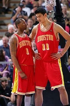 姚明在美国的人气有多高,姚明历史地位排行榜