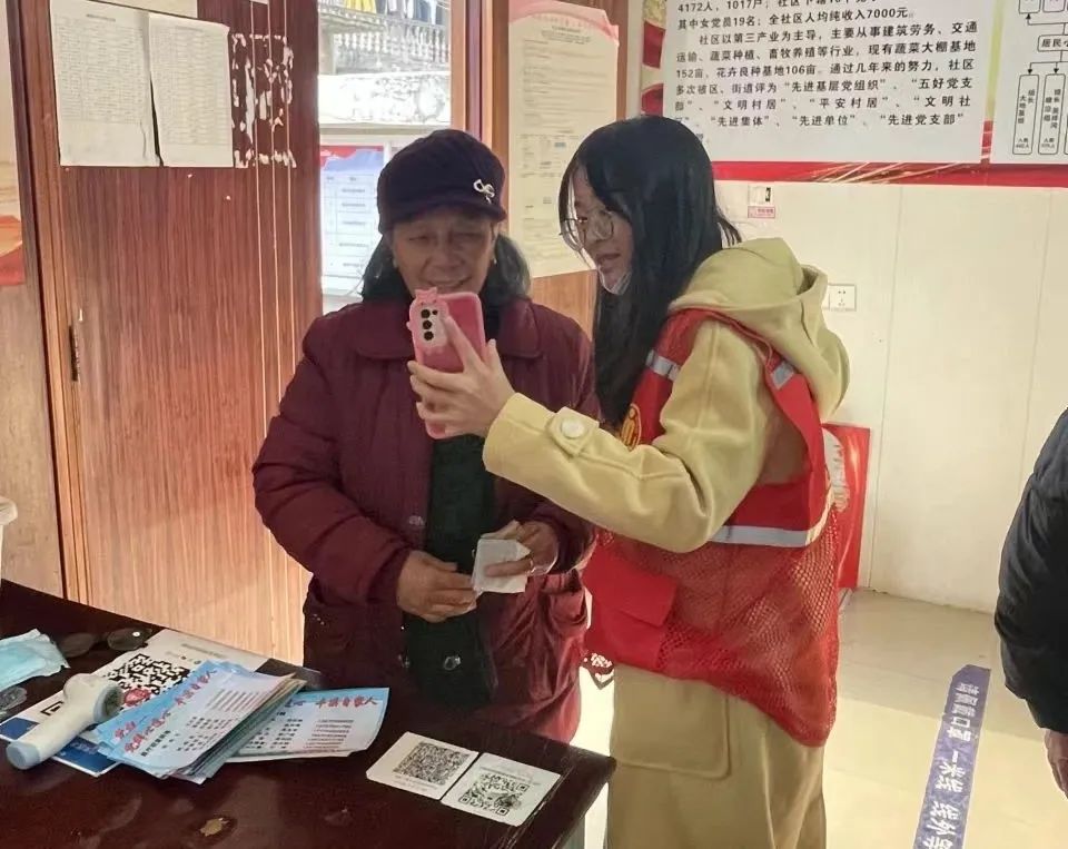 5000余名网格员服务基层社会治理,社区工作者专职网格员大学生