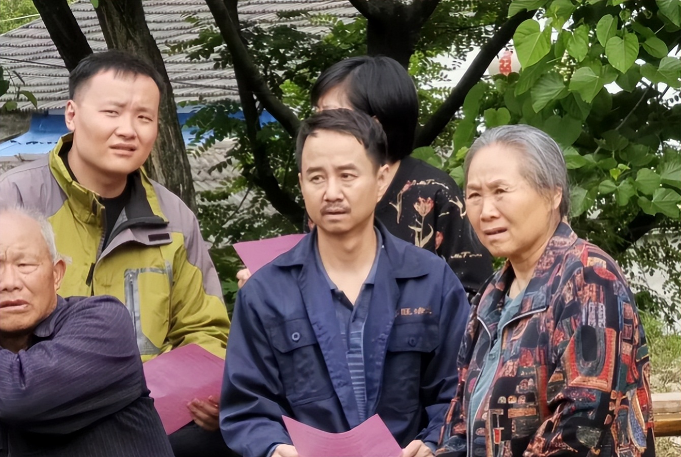 苇青演疯老太太,老太太演员苇青