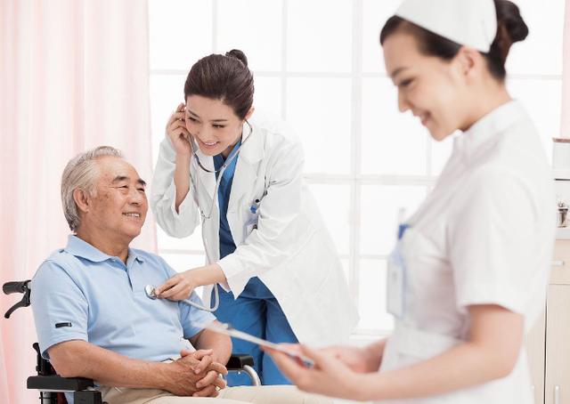 血压高不高看腿脚就知道,血压高的人多观察手指