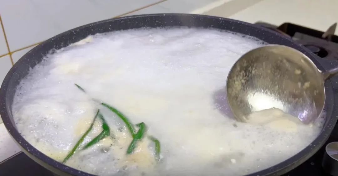 什么食物有胶原蛋白最多让脸饱满,吃什么样的胶原蛋白能让皮肤饱满