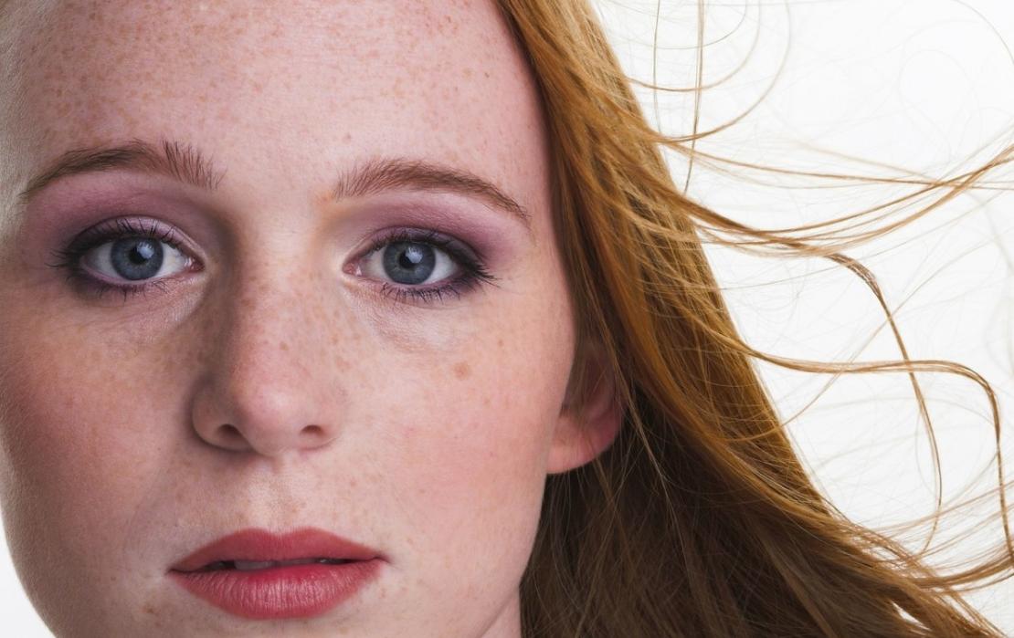 长黑眼圈是身体哪里出问题了吗,长黑眼圈和斑是什么原因