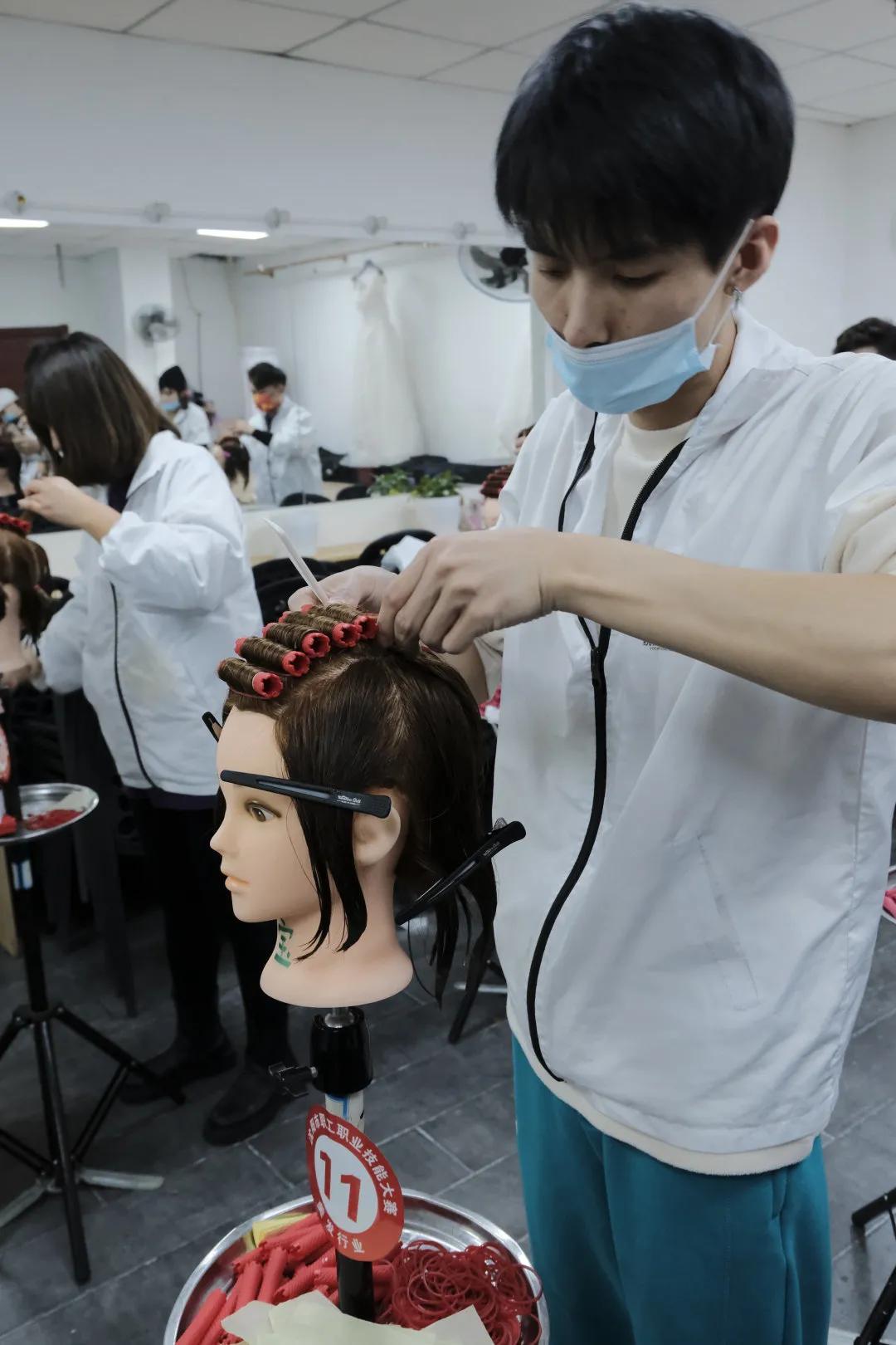 职工职业技能大赛举行,全区职工职业技能大赛启动