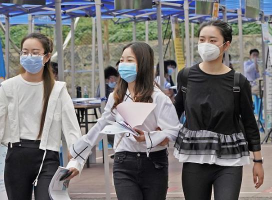 张雪峰建议选男生学文还是学理,张雪峰推荐平民学什么