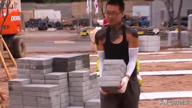 小伙背上长痣,男子背上有痣好不好