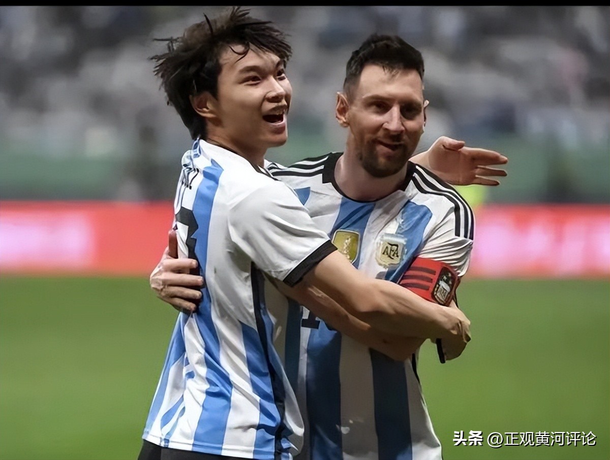 少年拥抱梅西全视频,冲场拥抱梅西少年发声