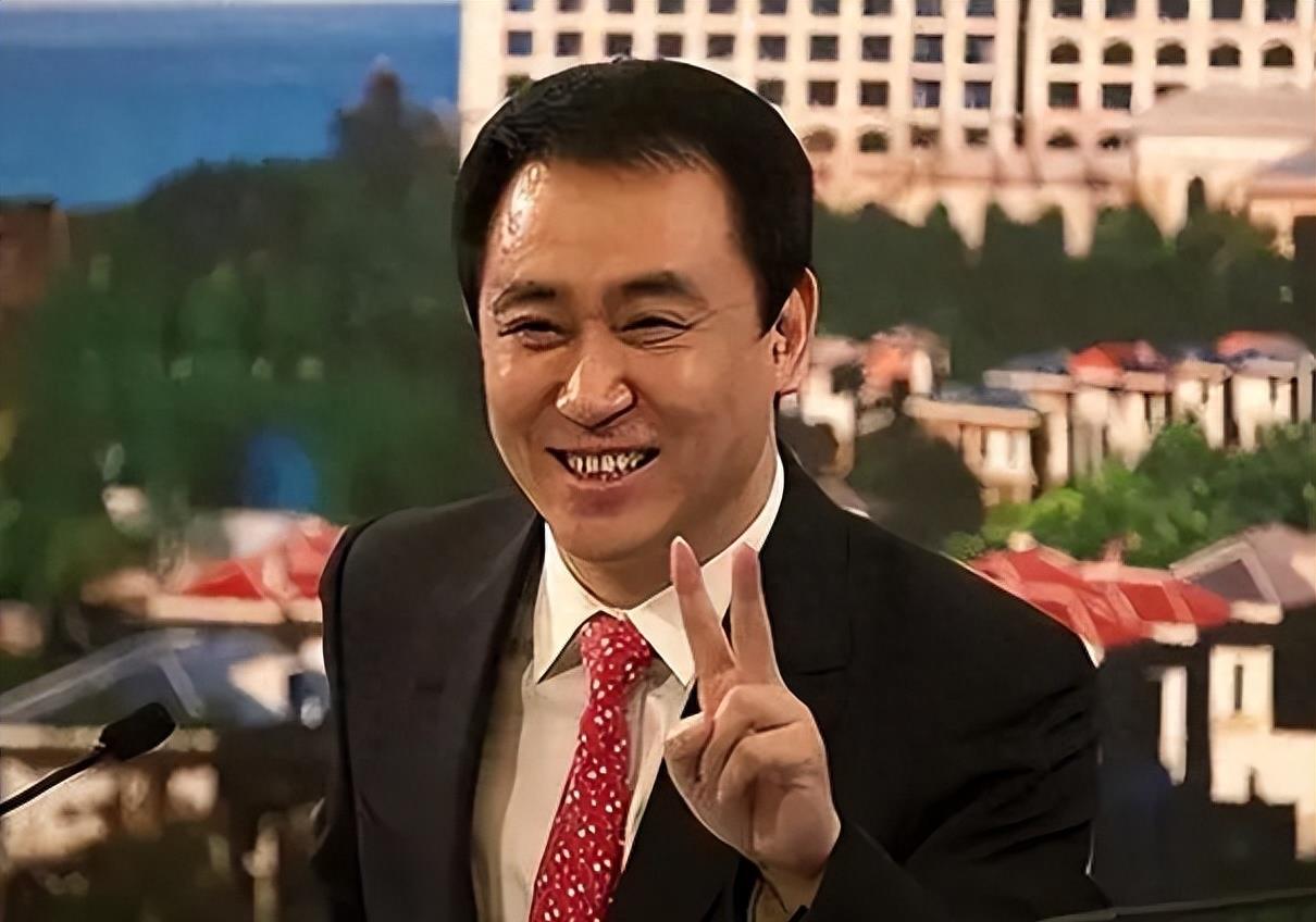 富豪家印养20控梯员年薪30万，你想知道为什么？